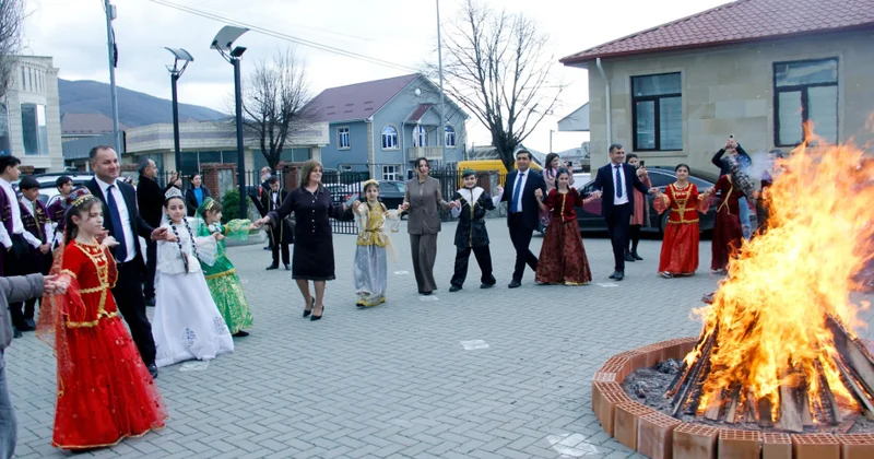 Şəkidə Novruz şənliyi Milli adət ənənələr gənc nəslə təbliğ olunur