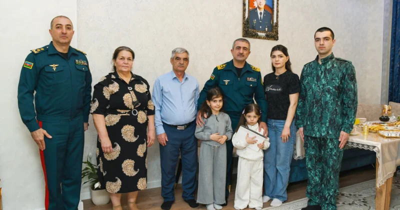 Руководство госпогранслужбы навестило семьи шехидов