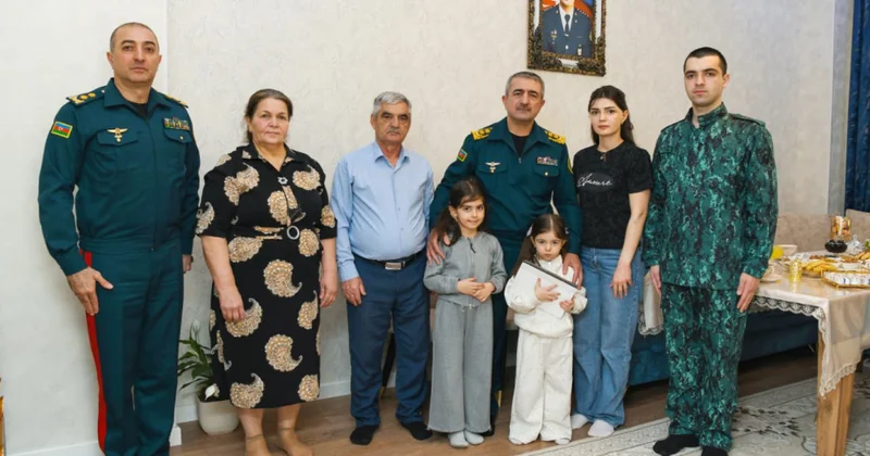 Dövlət Sərhəd Xidmətinin rəhbərliyi şəhid ailələrini ziyarət edib
