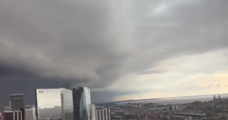 Мощный шторм ударил по столице Аргентины ВИДЕО