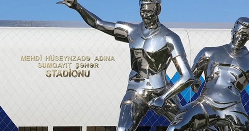 Sakinlər Sumqayıt stadionundakı problemin illərdir həll olunmadığını deyirlər