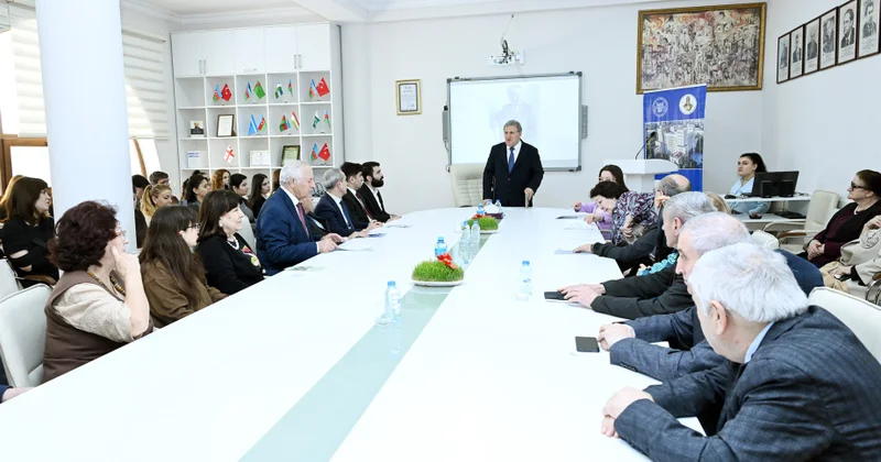 Akademik: Səməd Vurğun Azərbaycan ədəbiyyatında yeni məktəb yaratmış fenomen şəxsiyyətlərdən biridir