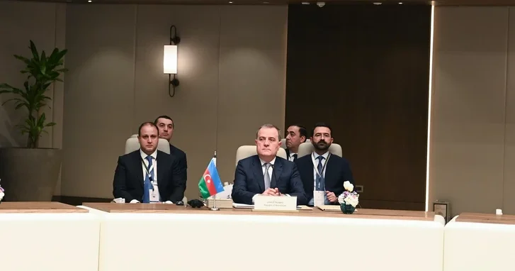 Глава МИД Азербайджана призвал немедленно остановить расширение конфликта на Ближнем Востоке
