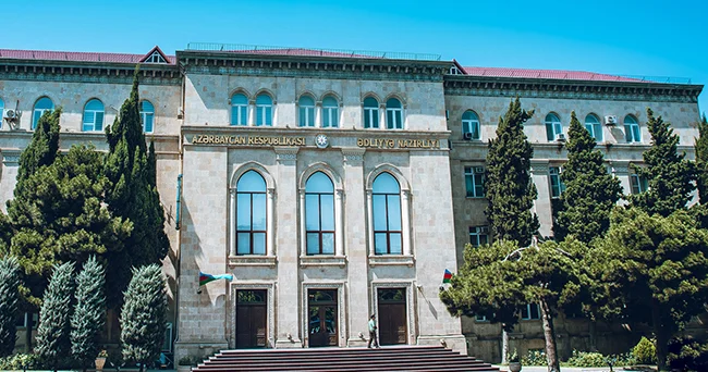 Ədliyyə Nazirliyi: “Novruz bayramı günlərində məhkumlarla görüş qanunvericiliyin tələblərinə uyğun olaraq müəyyən edilir”