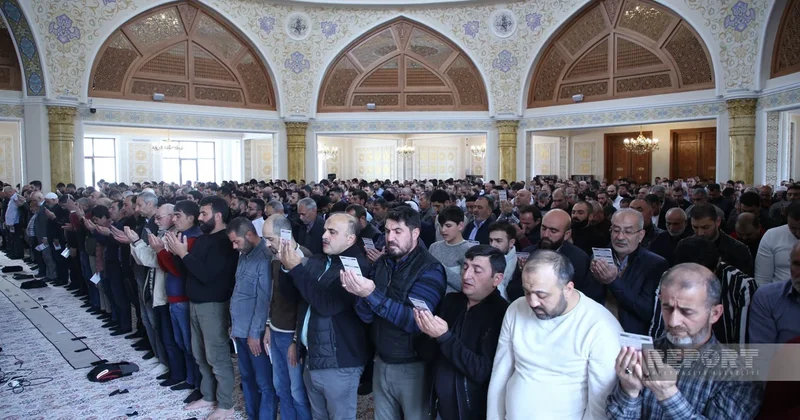 УМК обнародовало время праздничного намаза в Азербайджане