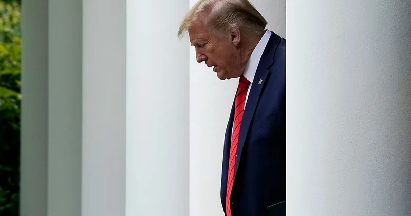 Рейтинг Трампа упал до исторического минимума