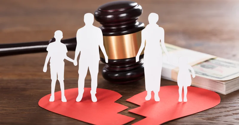 Boşanma zamanı bölünən əmlakdan uşaqlara pay düşürmü? VƏKİL AÇIQLADI