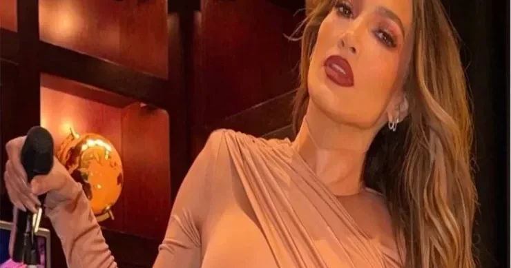 Cennifer Lopesdən göz qamaşdırıcı FOTOLAR