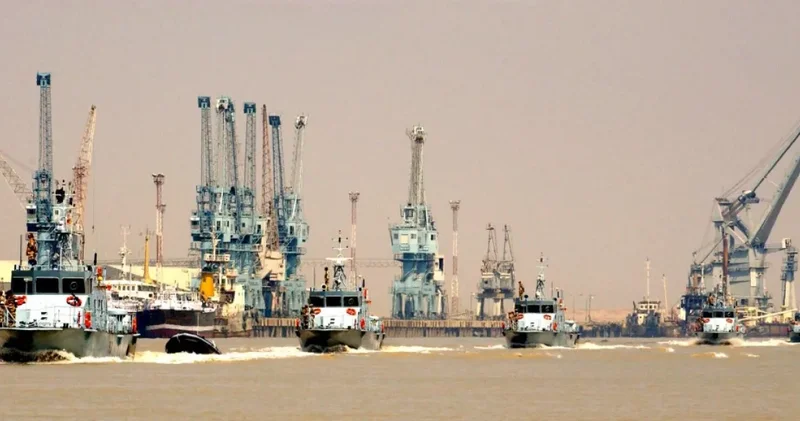 Дрон атаковал военно морскую базу Умм Каср в Ираке