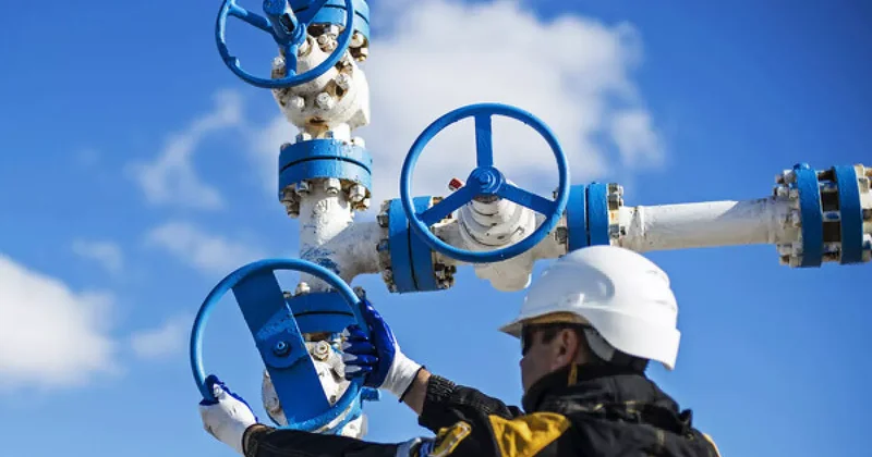 Обломки ракет временно остановили газоснабжение в Абу Даби