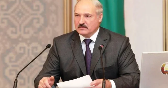ABŞ Belarusun dostlarına qarşı döyüşür Lukaşenko