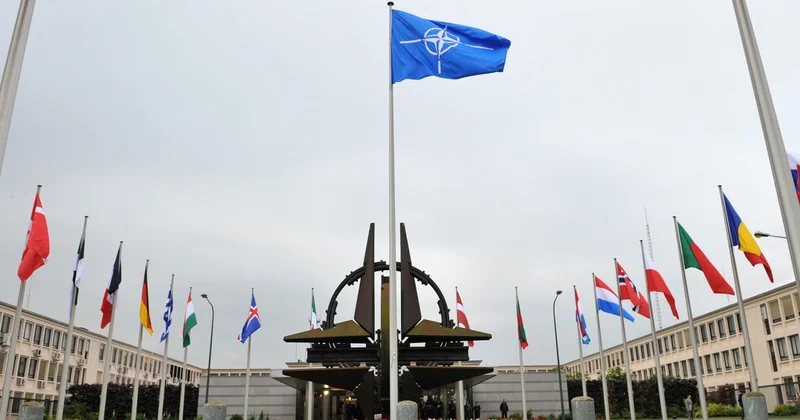 НАТО: прошло время, когда мы полагались на США
