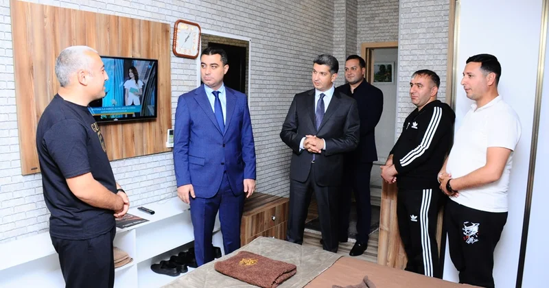 Naftalanda müalicə alan qazilər ziyarət edildi FOTOLAR