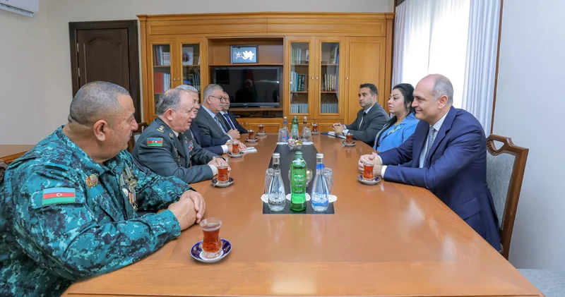 Ali Məclis sədrinin birinci müavini Müharibə, Əmək və Silahlı Qüvvələr Veteranları Təşkilatının sədri ilə görüşüb