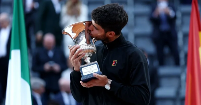 Yannik Sinner final matçında Karlos Alkarasa məğlub oldu