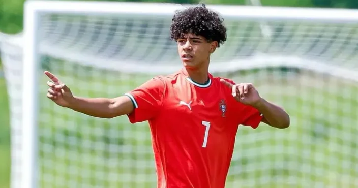 Ronaldunun oğlu millidə debüt qolunu vurdu, atasının tərzdə qeyd etdi VİDEO