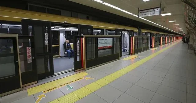 İstanbulda metro stansiyasında yanğın: Bir nəfər tüstüdən zəhərləndi