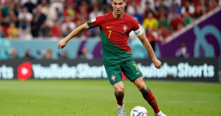 Ronaldo daha 2 mövsüm oynamaq niyyətindədir