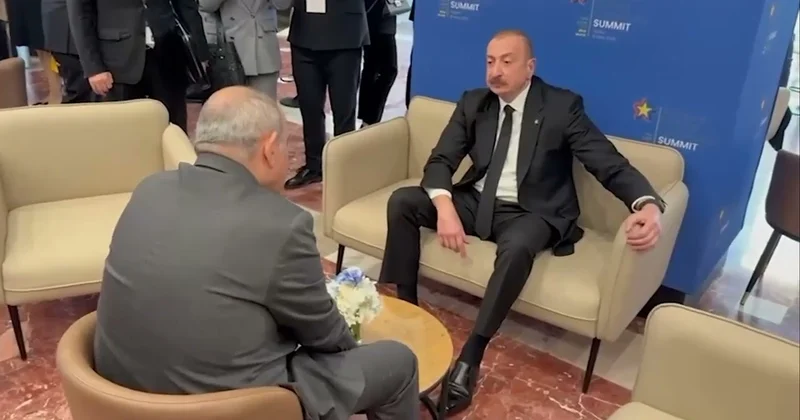 Paşinyanın Əliyevlə görüşdəki bədən dili FOTO