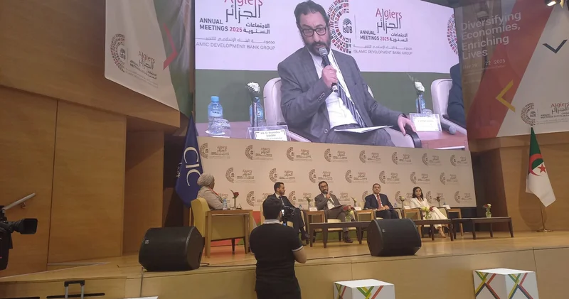 Əlcəzairdə Sosial iqtisadi İnkişafa dəstək mövzusunda panel müzakirə keçirilib