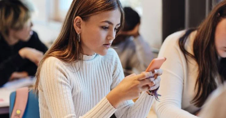 “Instagram” yeniyetmələri şokedici məzmunla bombalayır: yeni araşdırma həqiqəti üzə çıxardı