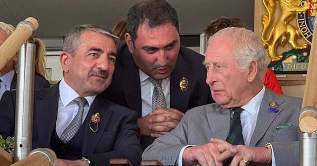 Elçin Quliyev III Çarlzla bir arada Fotolar