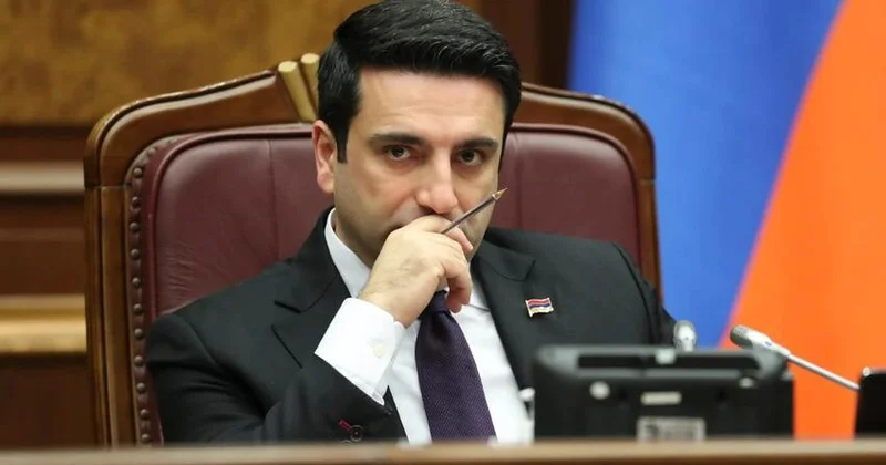 Parlament sədri: Ermənistan Rusiya hərbi bazasının ölkədən çıxarılmasını müzakirə etmir