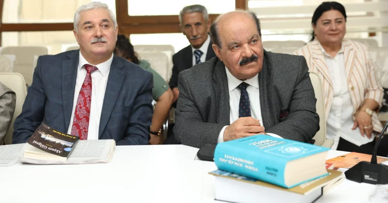 Ədəbiyyat İnstitutunda professor Faruk Faik Köprülü ilə görüş keçirilib