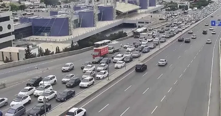 15 yolda tıxac var