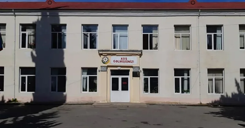 Müəllim məktəbdə xəsarət aldı