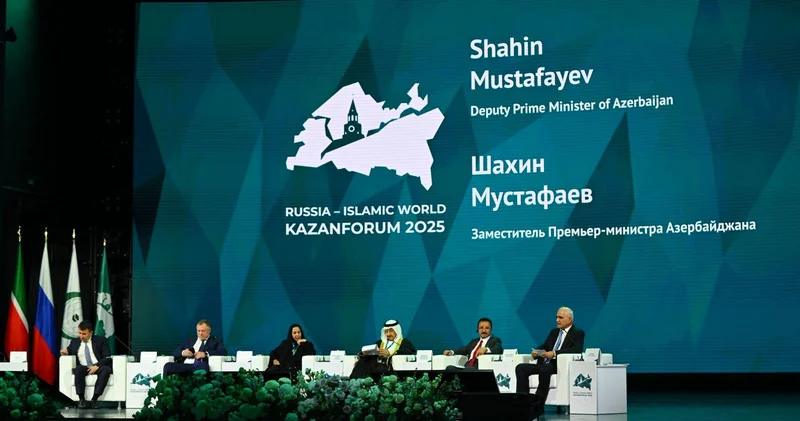 Azərbaycan nümayəndə heyəti Kazanda Beynəlxalq İqtisadi Forumunda iştirak edib