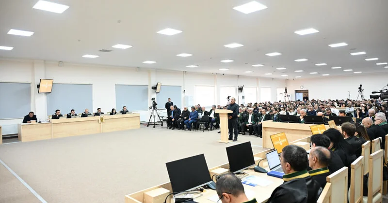 Məhkəmədə Davit İşxanyanın Azərbaycanın vaxtilə işğalda olmuş ərazilərindəki fəaliyyətini, döyüş əməliyyatlarında iştirak etməsini sübut edən videomaterial nümayiş etdirilib