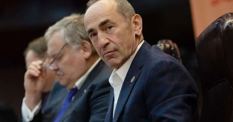 Köçəryan Paşinyana qarşı Kreml ritorikası ilə hücum çəkdi
