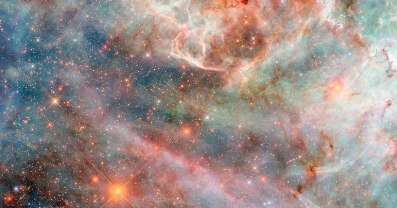 “Hubble” teleskopu Böyük Magellan Buludu adlı “cırtdan” qalaktikanı tədqiq edir