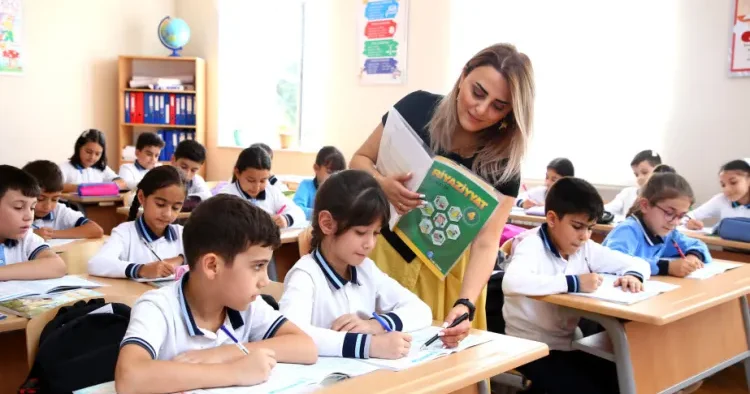 Məktəblərə metodist axtarılır ELAN