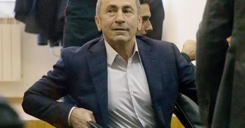 Siyasi kreslo arzusu, Kremlin kölgəsində ümid TƏHLİL