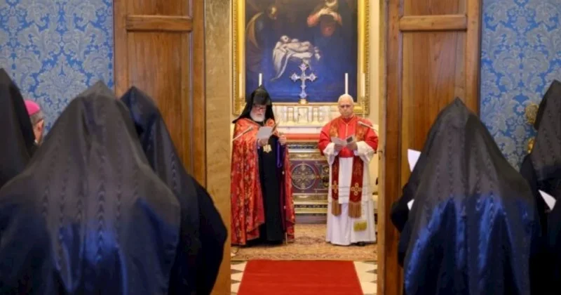 Roma Papası erməniləri Xankəndi ilə bağlı pərt elədi