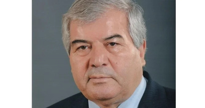 Millətin canlı yaddaşı: Sabir Rüstəmxanlı 80
