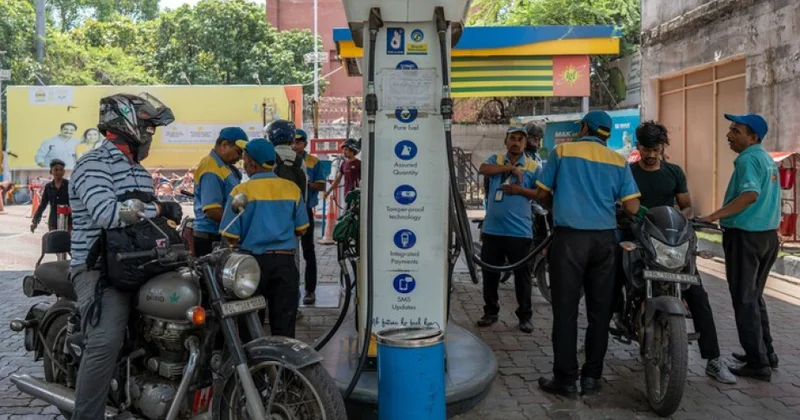 Hindistan və Kambocada yanacağın qiymətləri artır
