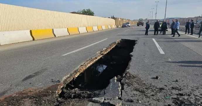 Qobustandakı magistral yol niyə çöküb? Ekspert səbəbləri AÇIQLADI FOTO