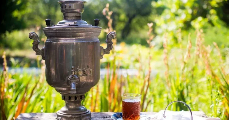 Əlli manata samovar çayı olar???