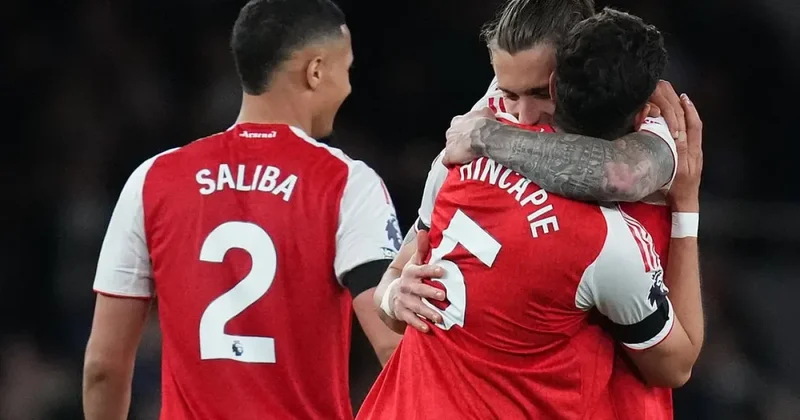 Arsenal ı çempionluqdan cəmi 1 oyun ayırır