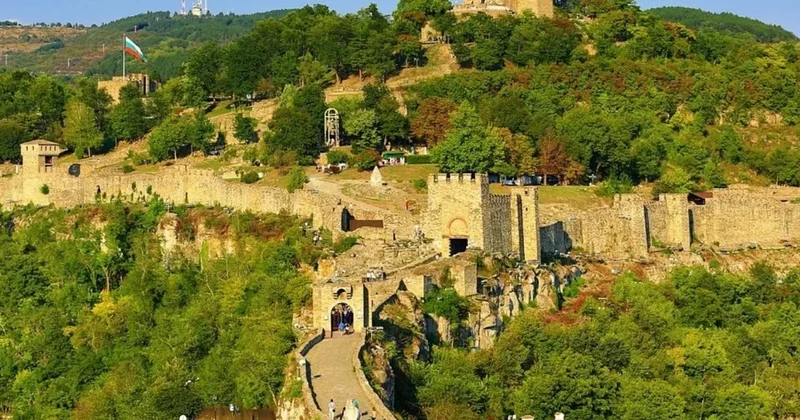 İlham Əliyev Bolqarıstanın Veliko Tırnovo şəhərində Şuşa Parkı nın salınması ilə bağlı Fərman imzalayıb