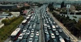 Tıxacın aradan qaldırılmasıdırsa yanaşmalara yenidən baxmağa ehtiyac var Mütəxəssis rəyi