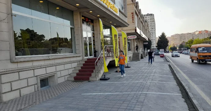 Xırdalanda səkilərin vəziyyətinə nəzarət edilmir EKSPERT