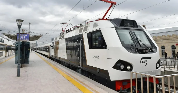 Bakıdan Tbilisiyə gedəcək qatar FOTOLAR