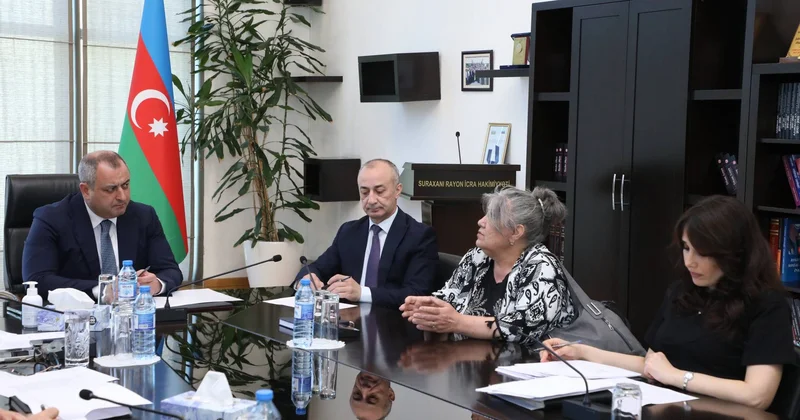 Suraxanı rayonu icra başçısı vətəndaşlarla növbəti görüşünü keçirib
