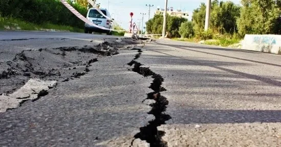 Sakit okean yaxınlığında güclü zəlzələ OLDU