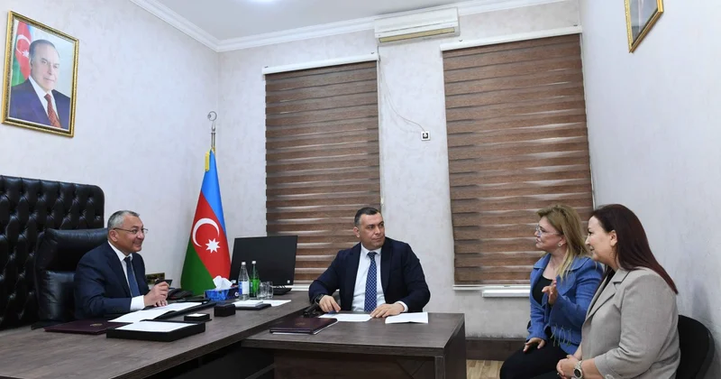Rövşən Rzayev vətəndaşların növbəti qəbulunu keçirdi FOTOLAR
