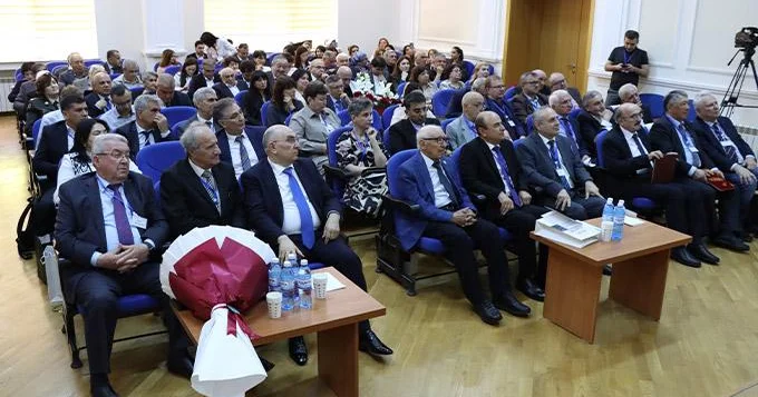 “Şərq Qərb Nəqliyyat Dəhlizində Logistika, İdarəetmə və İstismar Problemləri”nə həsr olunmuş 5 ci Beynəlxalq Konfrans öz işinə başlayıb